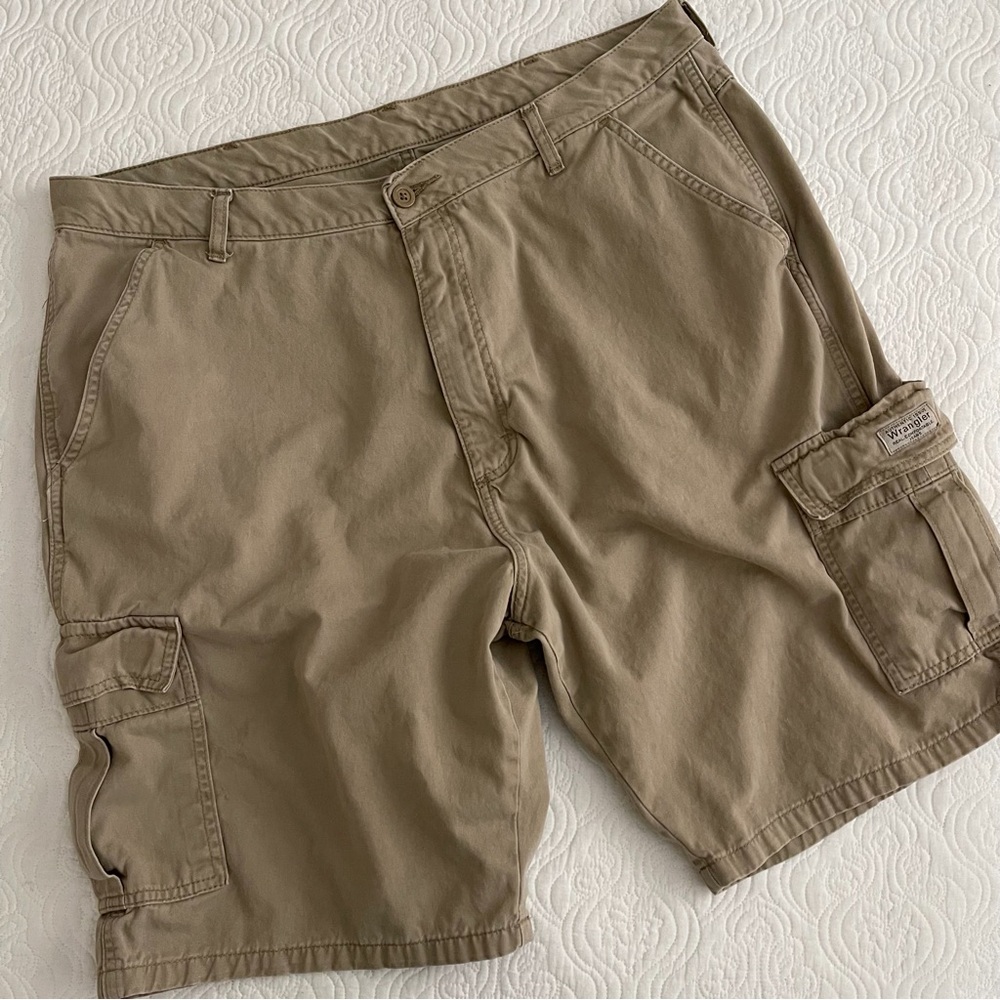 WRANGLER Cargo Shorts Tan Men’s Size 38